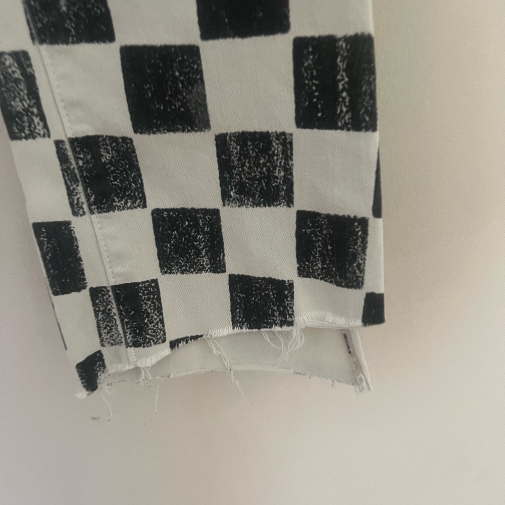 MOTHER Black & White Checkerboard Cropped Jeans - Picture 9 of 16
